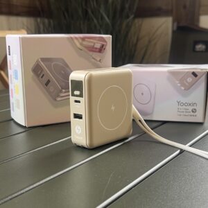 Yooxin 八合一MAX行動電源 奶茶色