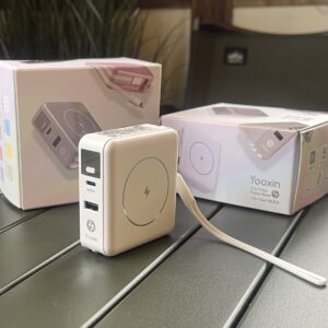 Yooxin 八合一MAX行動電源 冰雪白